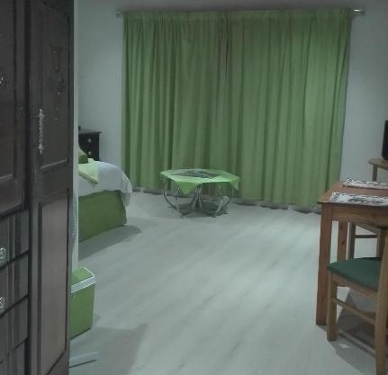 Guest Lodge on the Edge