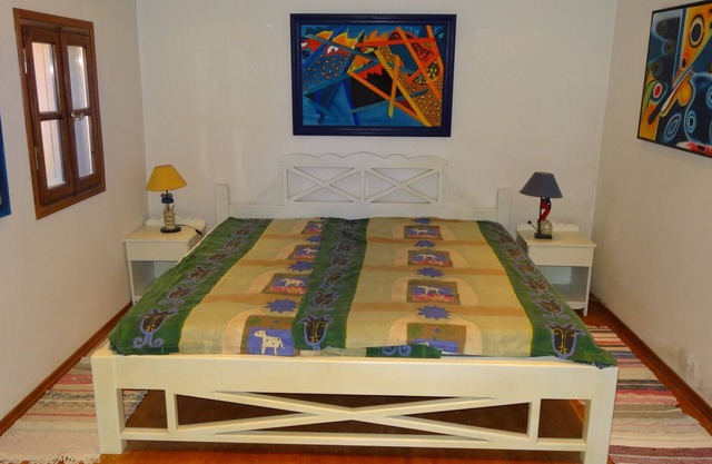 Guest room with bath in private house cls to Amaniou