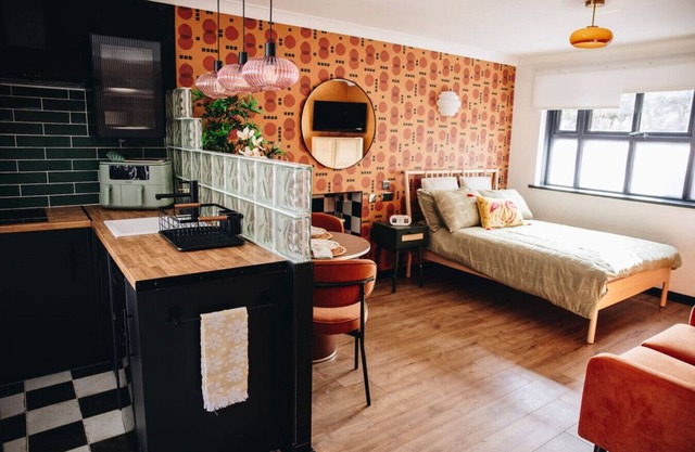 Guest Studio for 2 I Private I Self Contained I Near Cardiff