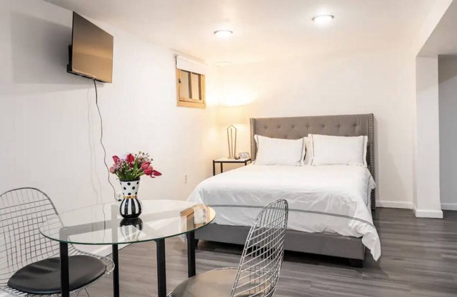Guest Suite Close to Downtown