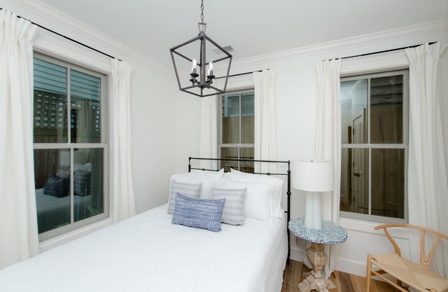 Guesthouse Charleston WEST 242 B and C