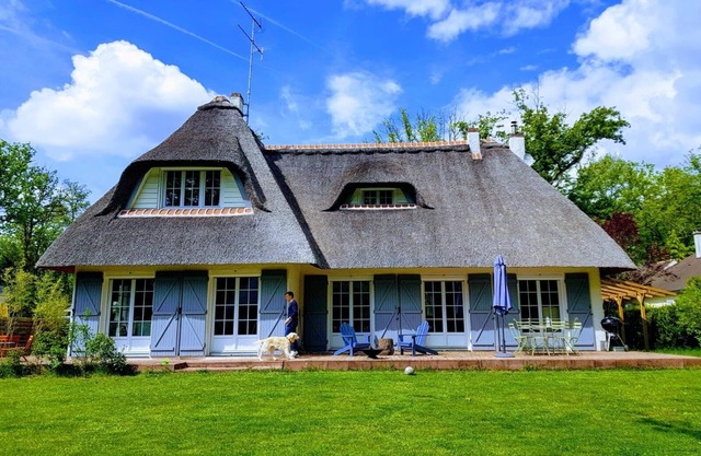 Guesthouse, charm and peace near Paris