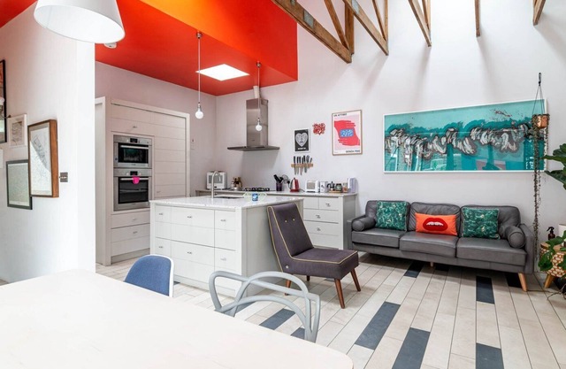 GuestReady - Architect designed renovated bungalow