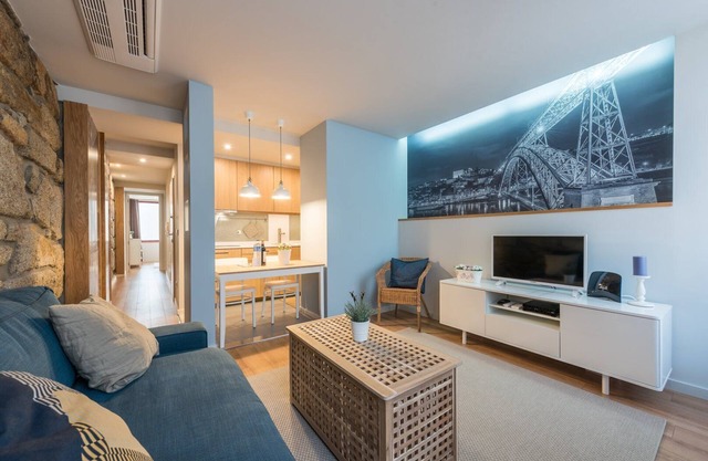 GuestReady - Crayon Walls Balcony