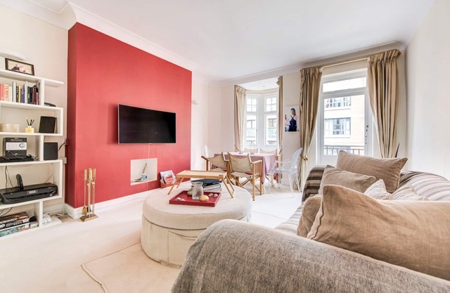 GuestReady - Rosey Delight in South Kensington