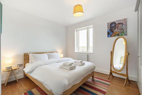 GuestReady - Walthamstow trendy home with balcony