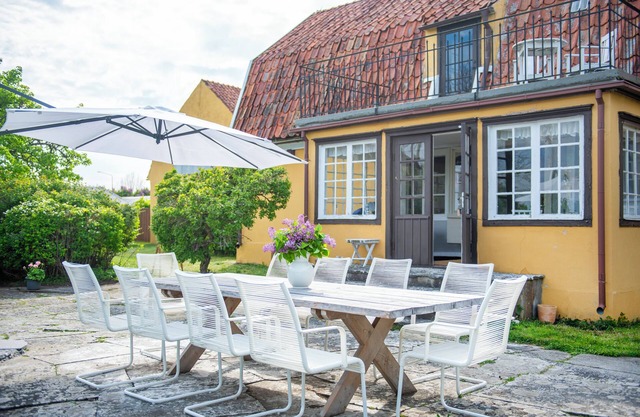 Gula Gården