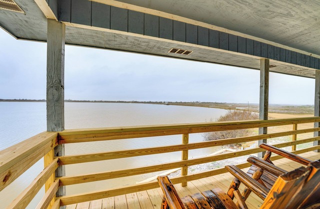 Gulf Coast Cottage w/Beach Access: Fish & Paddle!