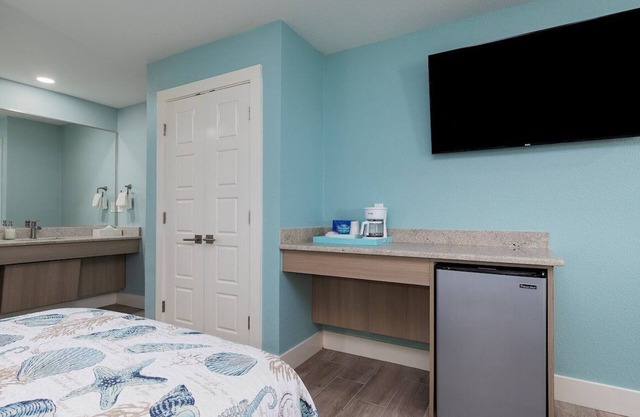 Gulf Coast Family Room- Steps from Laguna Madre #1