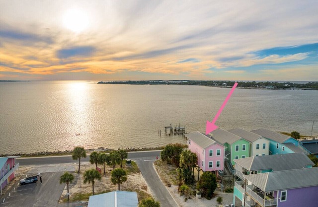 Gulf Front sunset stilt house with amazing sunsets