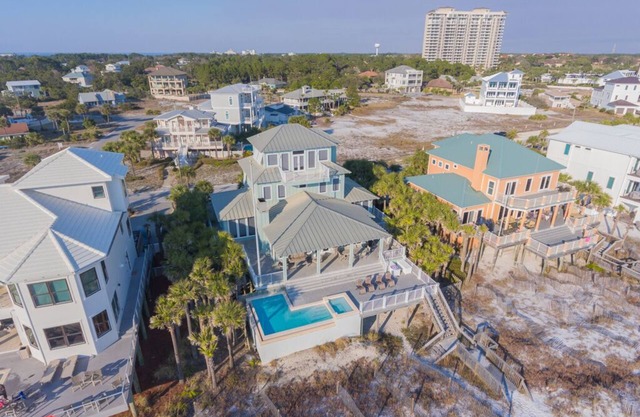 Gulf Front With Private Beach And Infiniti Pool!