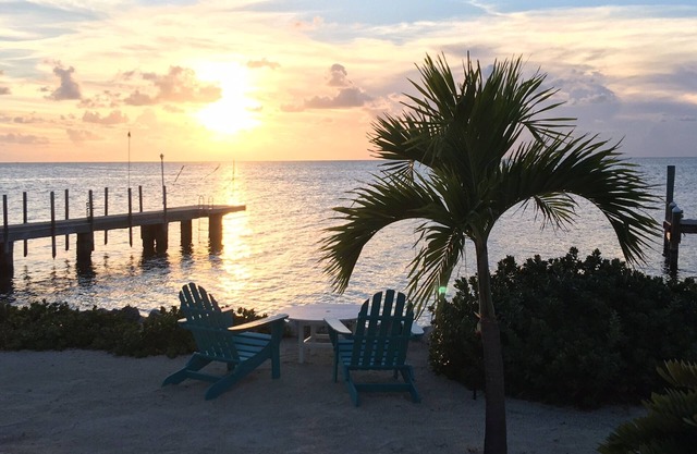 Gulffront Waterfront open water views heated private pool,hot tub, kayaks, bikes