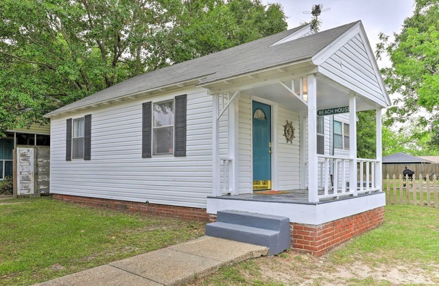Gulfport Home w/Deck & Grill, Walk to Beach!