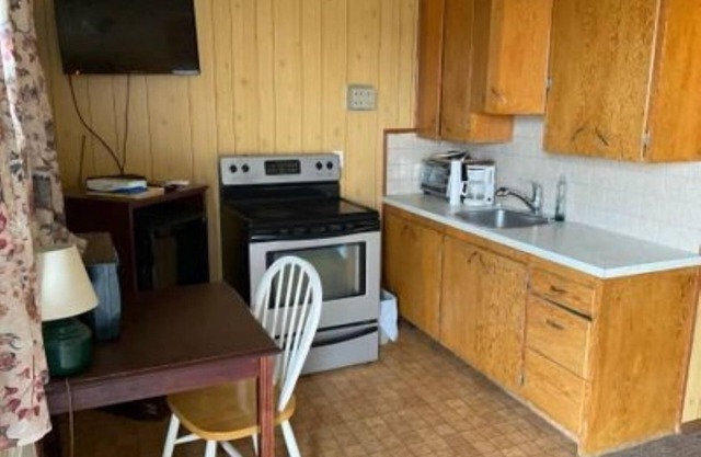 GULL LAKE LODGE MOTEL