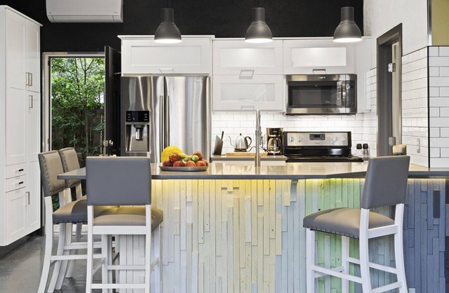 Gym, theater, hot-tub and 2 kitchens.