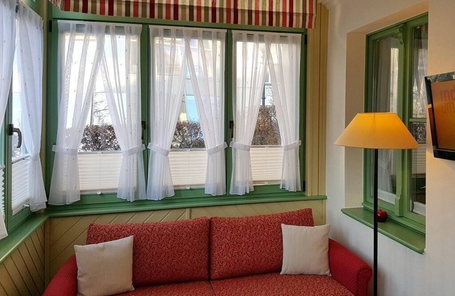 Hübsche Ferienwohnung mit Wintergarten - nur 100 m zum Feinsandigen Ostseestrand