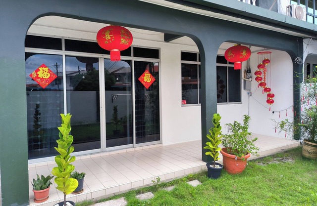 H Homestay - Semi D 1000Mbps (1Gbps) Wifi, Astro & Private Parking