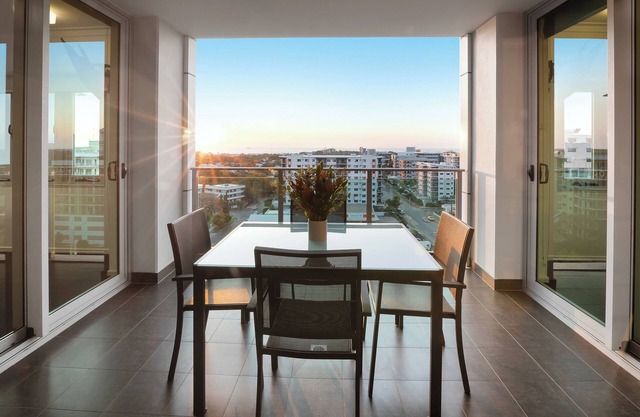 H on Mitchell Apartment Hotel