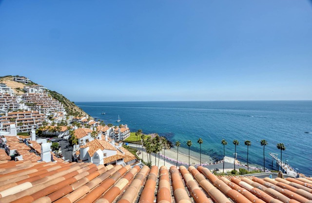 H174: Light & Airy Corner Villa, Stunning Panoramic Ocean Views, Golf Cart - Ham