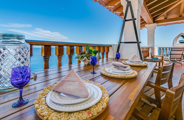 H1875: Impecably Decorated Villa + Wrap Around Balcony + Breathtaking Views - Ha