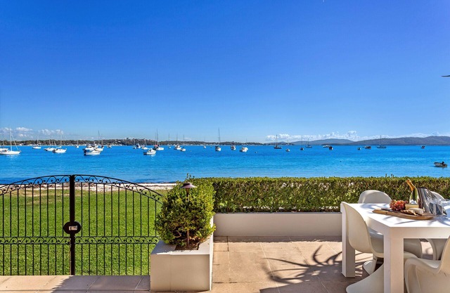 H3 Port Stephens - Absolute Waterfront Luxury