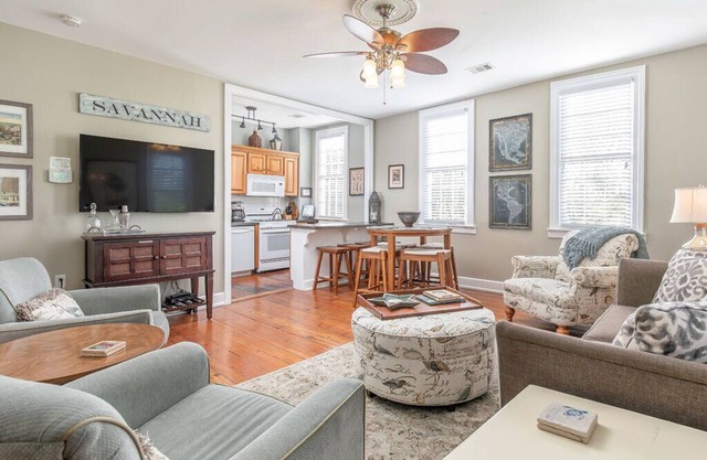 Habersham 3 | Historic Savannah, Walk To River Street