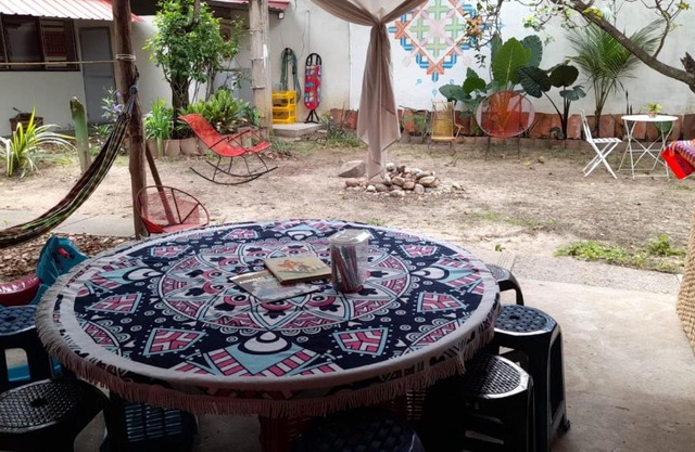 habitaciones con amplio jardin y arboles frutales en el centro Tarapoto