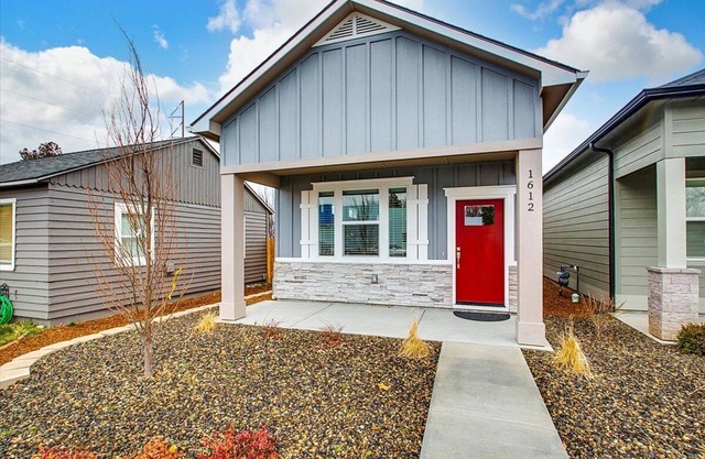 #HabitueHomes - Bennett's Bungalow