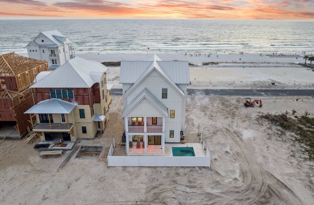 Hadley's Haven, 6-Bedroom Private Home in Hadley Beach, Panama City Beach