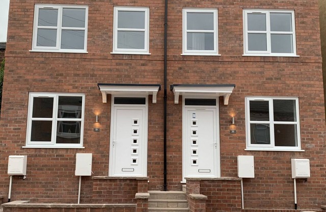 HAFH ST5 Warwick 54 - 3 Bedroom New House with WiFi (B)