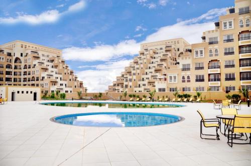 Hala Holiday Homes- Bab Al Bahr Residence, Al Marjan Island