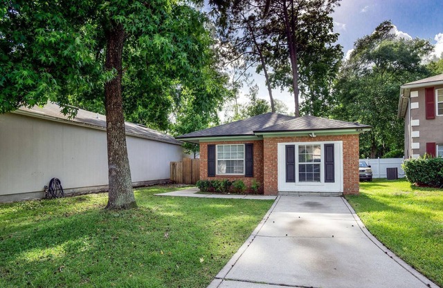 🌿Halcyon Hideaway🌿4 Bedroom Home🌿 King Bed Sleeps 8 Near I-10 Westside & Equestrian Center🌿