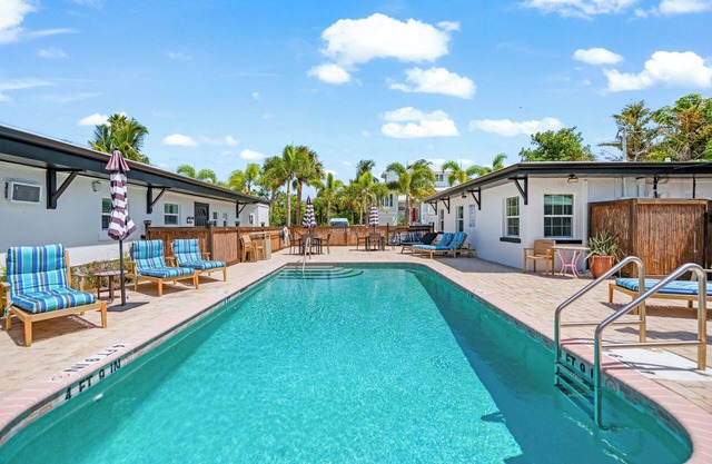 Haley's at The Anna Maria Island Inn
