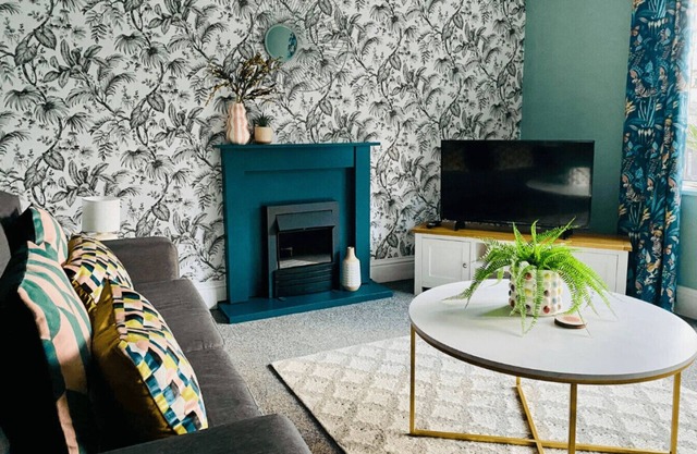 Halifax Centre → 8 min | Dogs OK | 50”TV | Parking