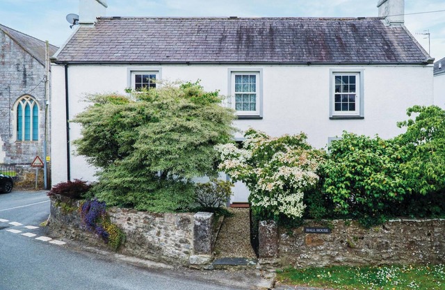 Hall House - 3 Bedroom Cottage - Saint Florence