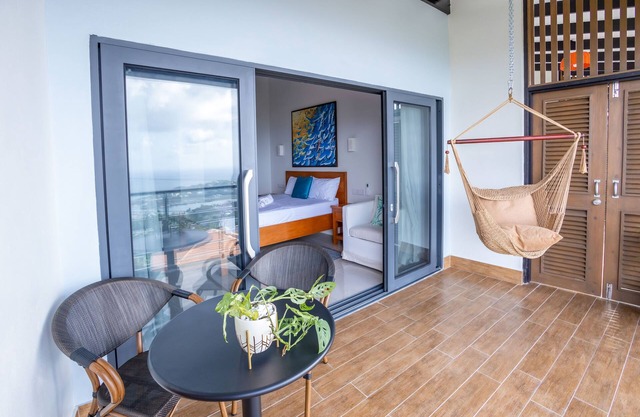Hammock Suites