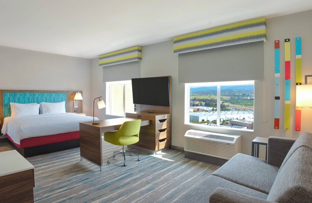 Hampton Inn By Hilton Santa Clarita-Valencia