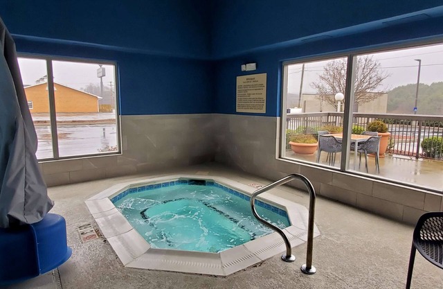 Hampton Inn Hillsville