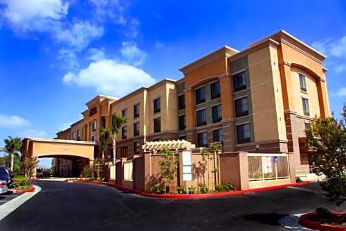 Hampton Inn & Suites Seal Beach
