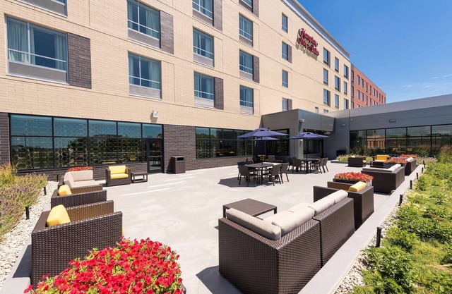Hampton Inn & Suites Grand Rapids Downtown