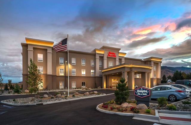Hampton Inn & Suites Reno West