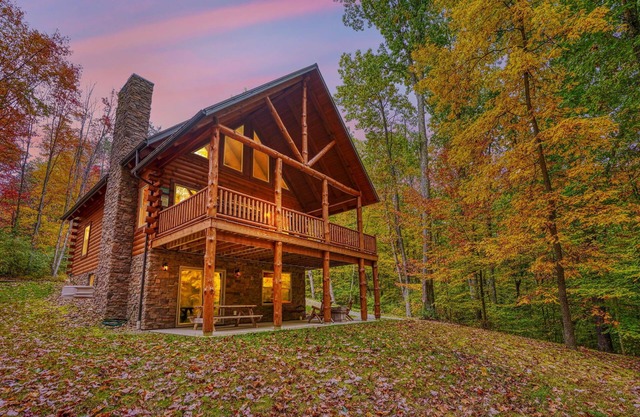 Hannah’s Hideaway Cabin at Trickle Creek at Hocking Hills
