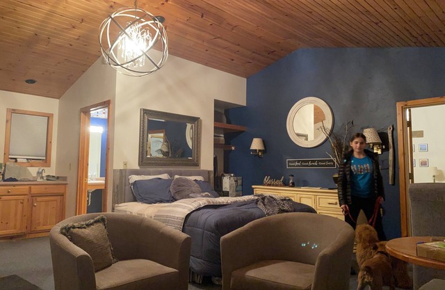 Hansen's Bay Cottage, 300 ft Shoreline Studio/Kitchenette Sleeps 4 - Door County