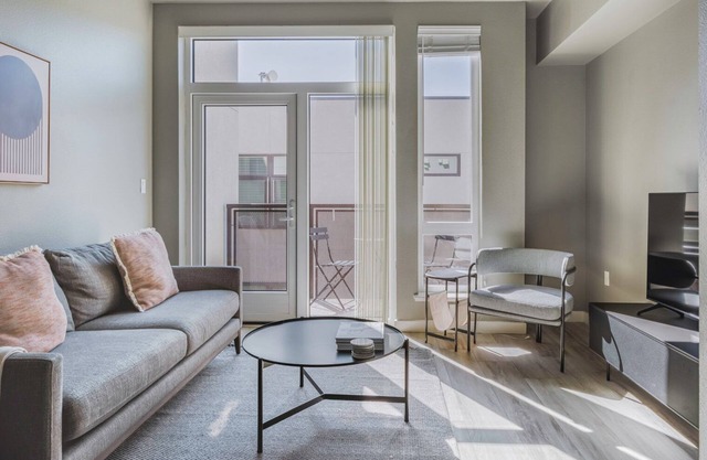 Happy Oakland 1BR w/Courtyard & W/D, nr Bakeries & Bars, by Blueground
