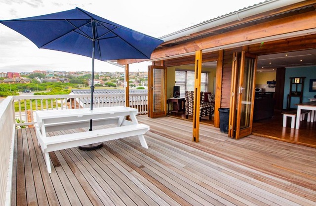 Happy Waves Holiday Home