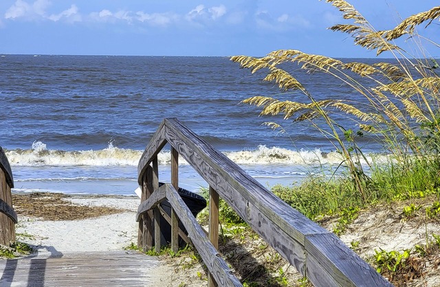 Harbor Island Condo w/Pool Access: Walk to Beach!