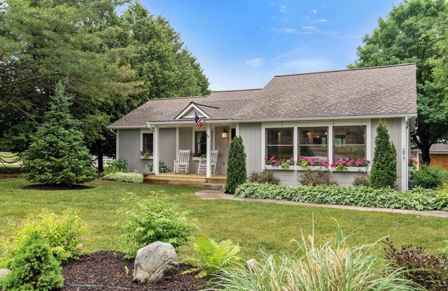 Harbor Springs and Nub's Nob - Perfect Location for A Fun Filled Vacation!
