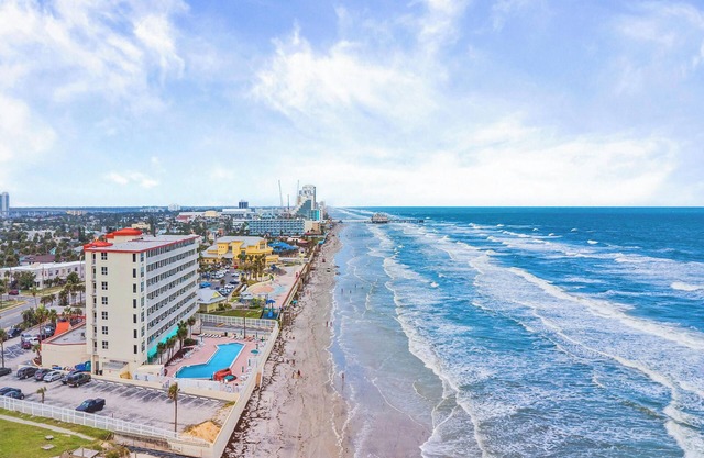 Harbour Beach Resort 405 | Amenities + Near Attractions