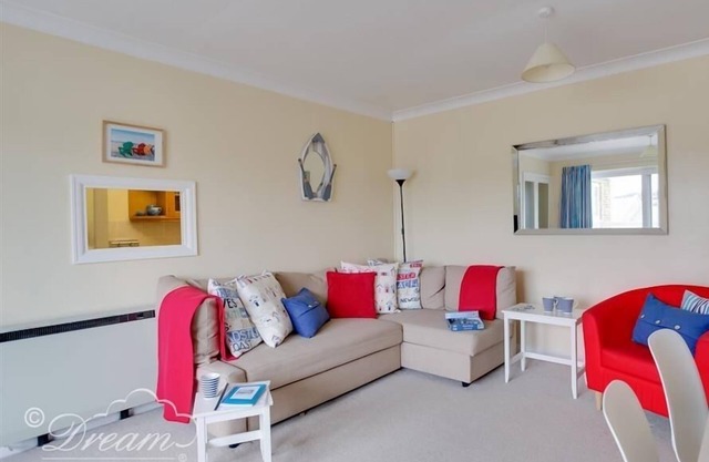 HARBOUR SCENE, pet friendly, country holiday cottage in West Bay