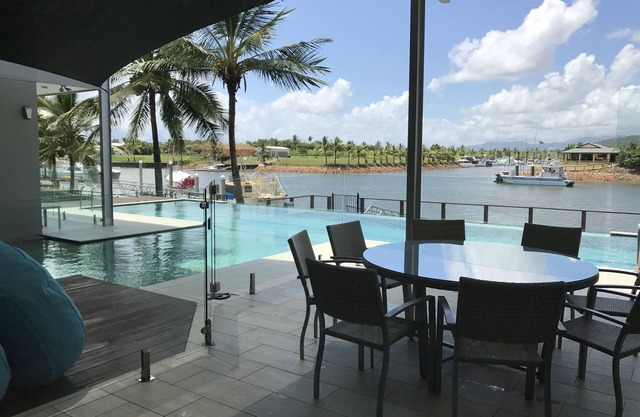 HARBOURSIDE LUXURY AT PORT HINCHINBROOK